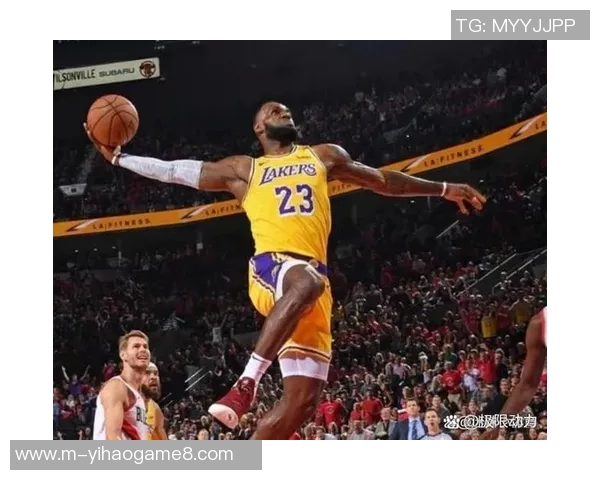 魔术队与湖人队激战正酣NBA赛场上演精彩对决引发球迷热议 魔术队与湖人队激战正酣NBA赛场上演精彩对决引发球迷热议